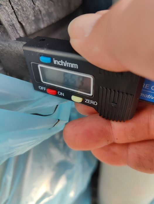 Continental 235/65 R16C VanContact Eco BUS Ducato Boxer DOT2023 ok.6mm