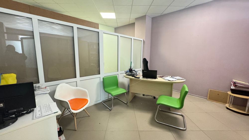 Фасадне комерц. приміщення в ЖК Зірка Вишгорода, вул. Шолуденка,18а!