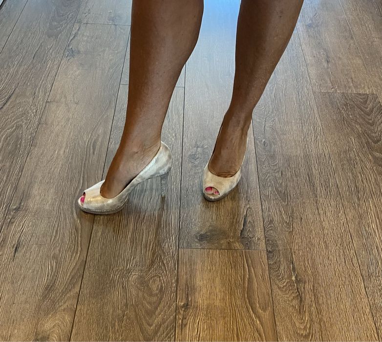 szpilki zlote Gino Rossi rozm. 38