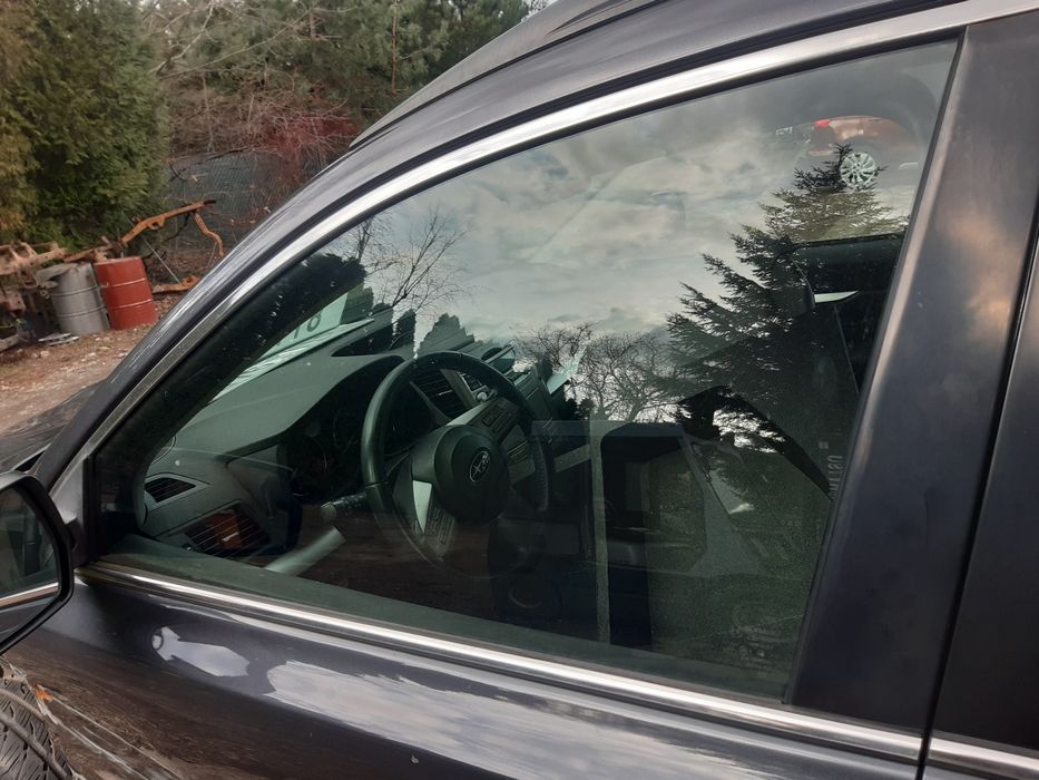 Szyby drzwi Subaru outback 09-13