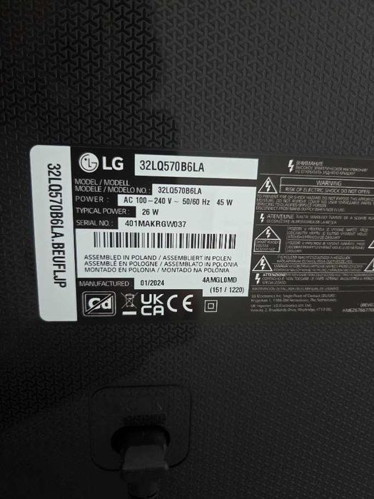LG - Modelo 32LQ570B6LA