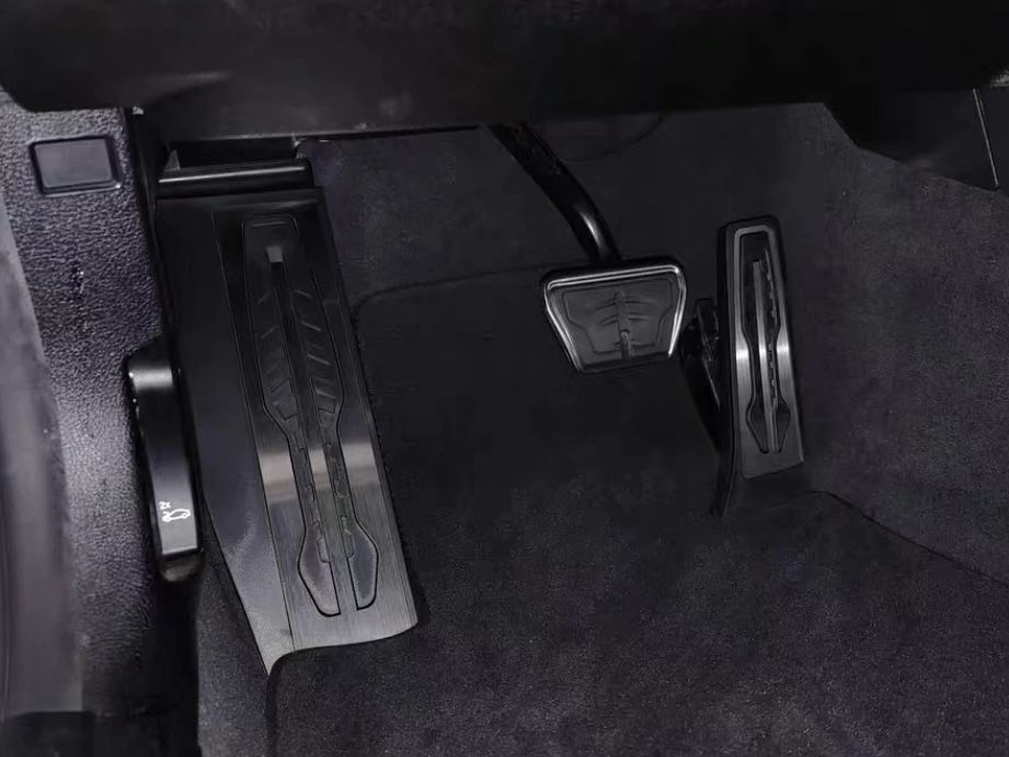 М накладки на педали в G стиле БМВ Е70 Е90 Ф01 Ф07 Ф10 Ф15 Ф30 Ф32 Ф34