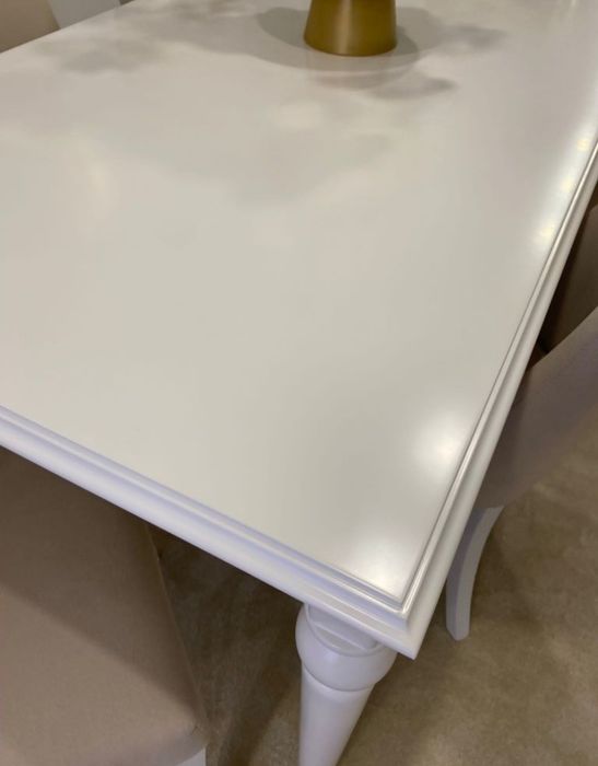 Mesa lacada de branco