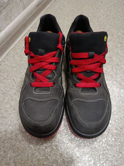 Кросівки для праці 45