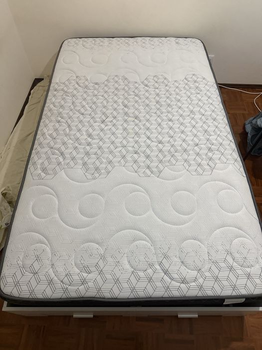 Colchao 190x120cm + Cama com gavetas