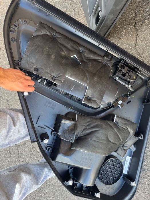 Дверні карти на субаро  форестер