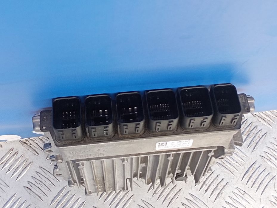 Блок керування двигуном BMW 3 F30 Мозги БМВ 3 Ф30 Розборка БМВ ф30