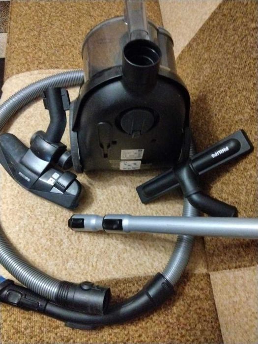 Продам пилосос Philips