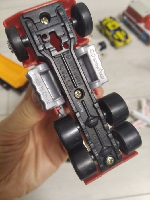 Лот машинок! Машинки, паравоз Thomas, тягач Mattel Disney/Pixar тачки