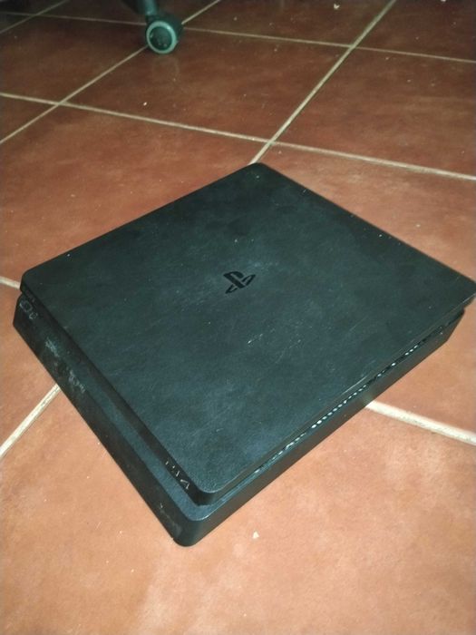 PlayStation 4 sem comando a venda jogo incluido