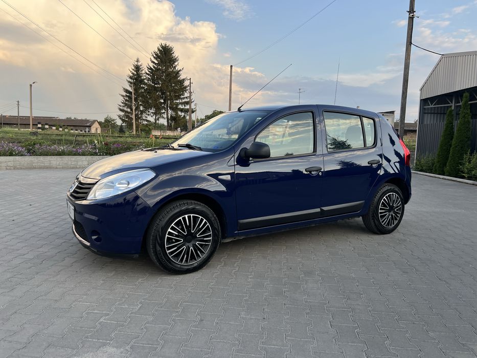 Продам Dacia Sandero 1.4 бенз