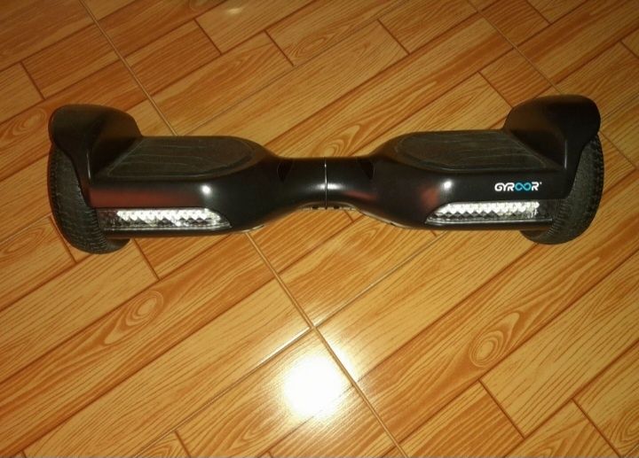 Hoverboard gyroor led preto