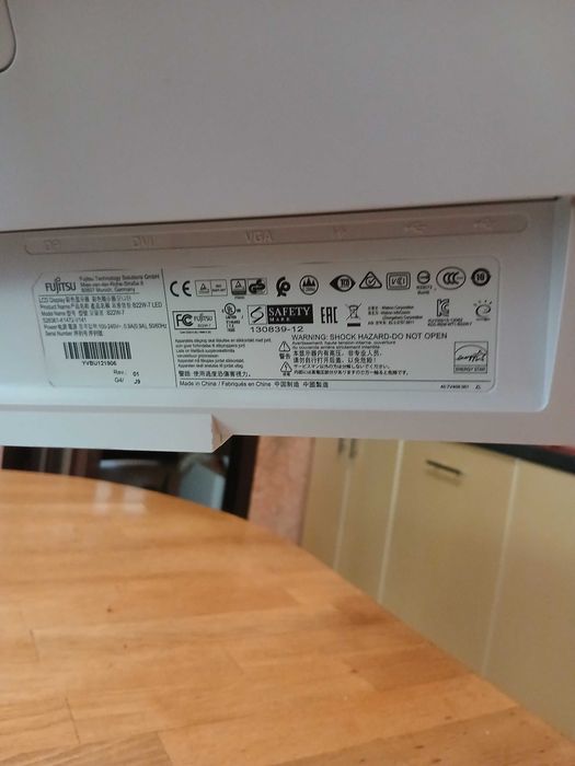 Монитор Fujitsu - Siemens  B22W -7 LED Профессиональный