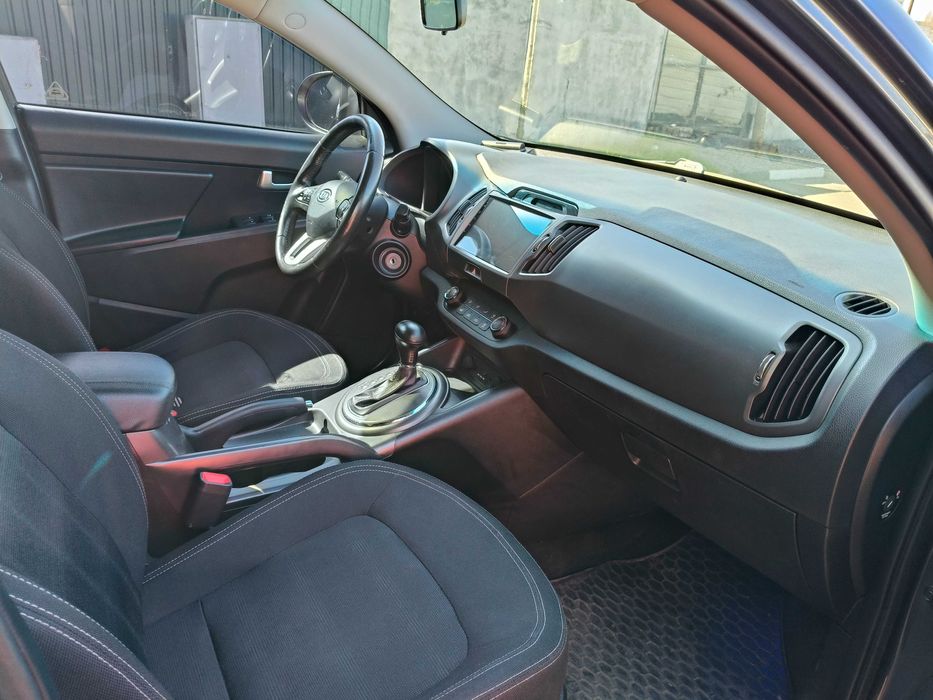 Кіа Sportage 2012