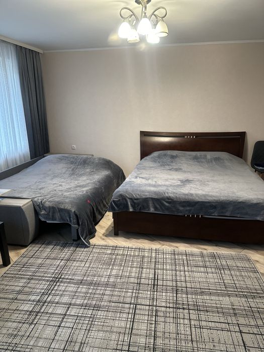 2-км квартира цент оренда погодинно, подобово, потижнево