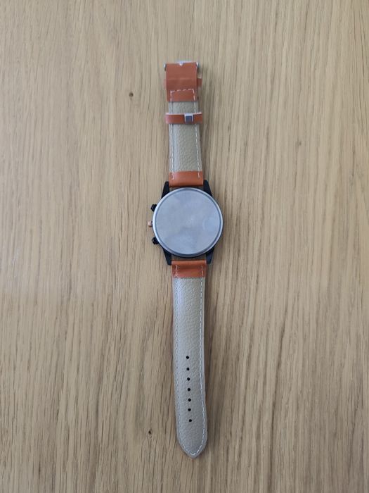 Relógio de homem novo