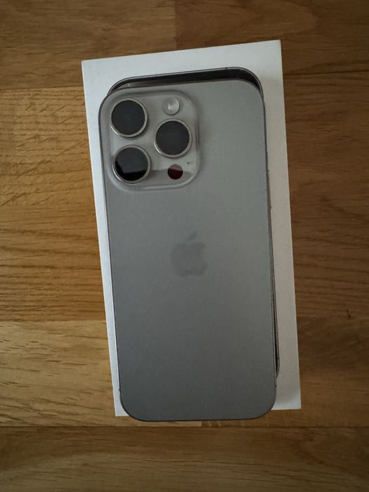 Продам айфон 16про 256 в ідеалі 93%