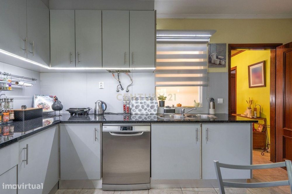 Moradia T4 em Ponte Velha  Lousã - Oportunidade Única!