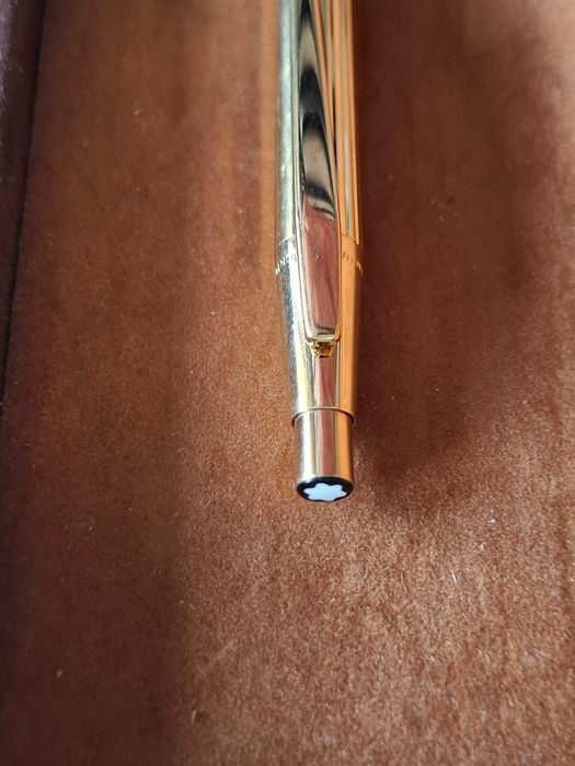 Esferográfica MontBlanc Noblesse Ouro