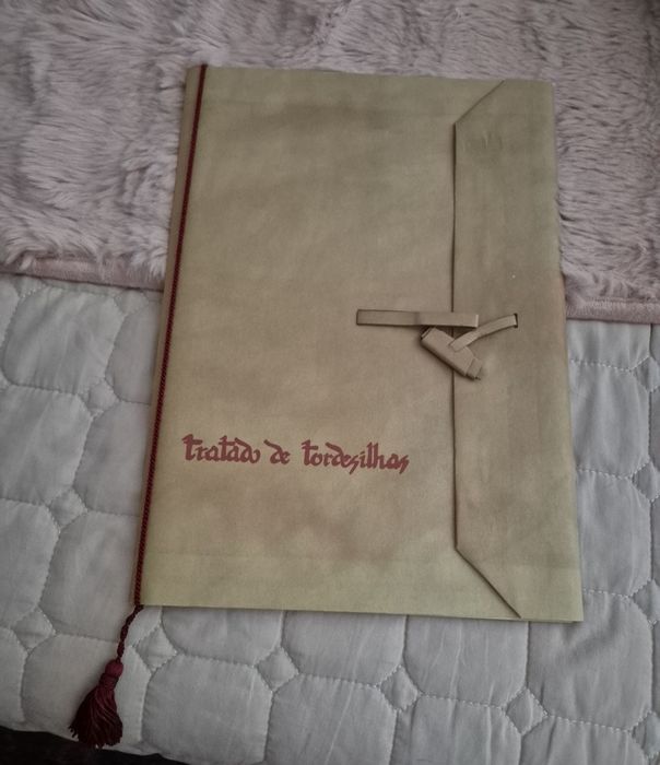 Livro,copia do tratado de Tordesilhas