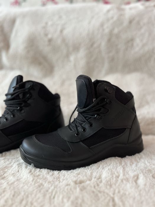 Черевики демісизон берци тактичні кожані 43 р оригінал поліція