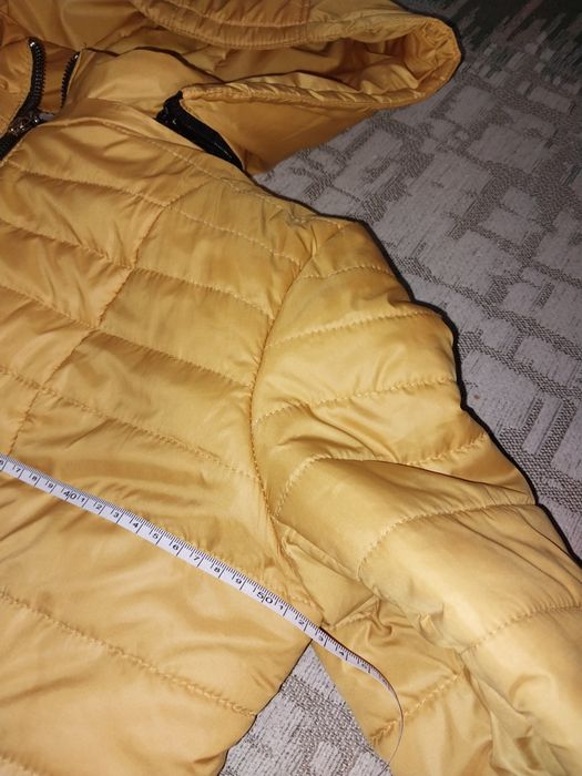 Жіноча куртка розмір М