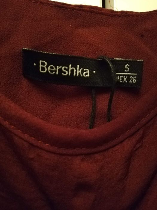 Bordowa sukienka