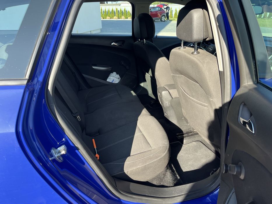 Opel Astra J 2011 1.7 CDTi