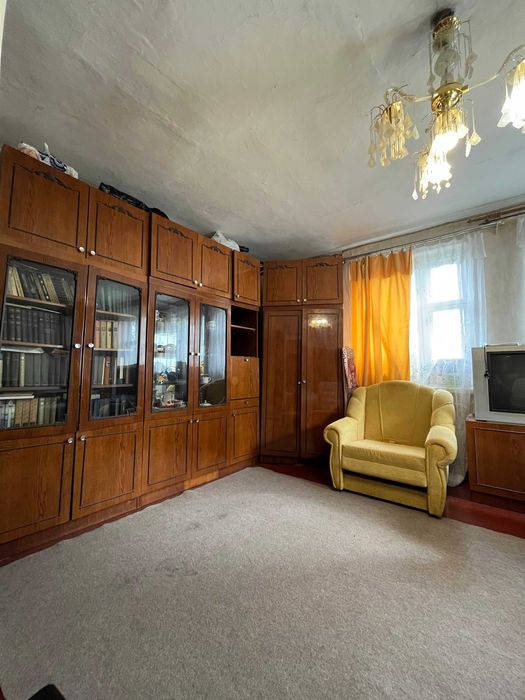 Продається частина будинку по вул. Народного Руху, з ділянкою. LD