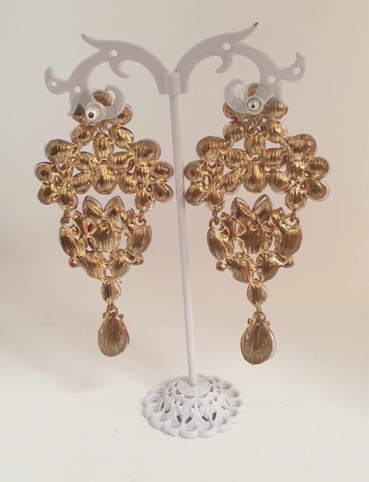 Brincos compridos de festa/Long party earrings Pedra Dura