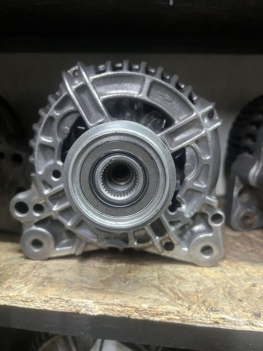 Генератори реставровані на іномарки заводські з гарантією ЄС на стенді