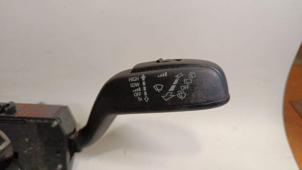 Conjunto / manetes de luzes e limpa vidros SEAT Ibiza IV (6J5, 6P1)