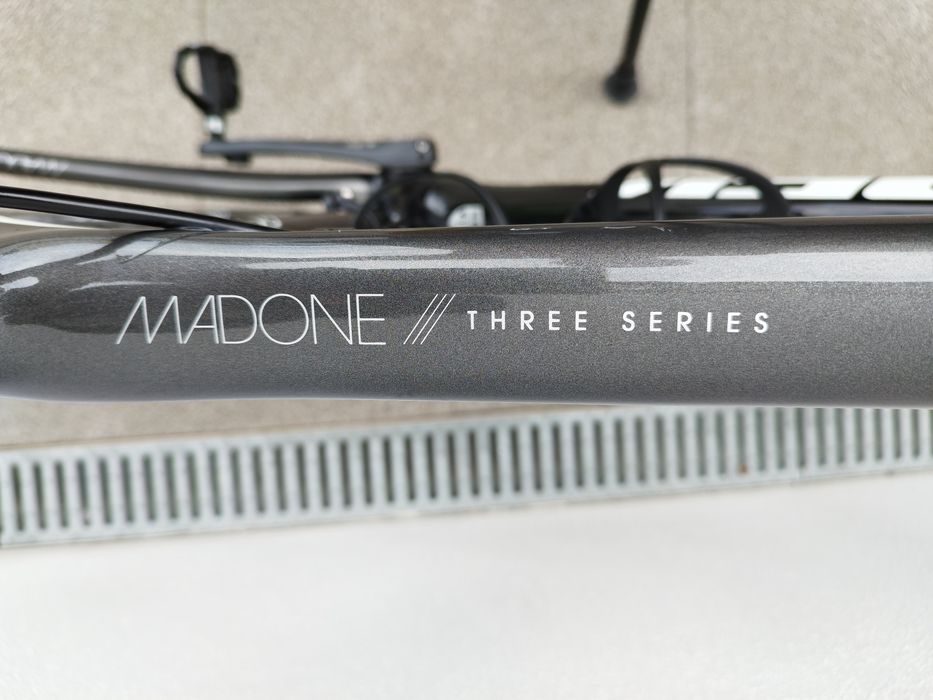 Bicicleta estrada trek madone