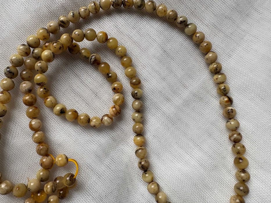 Бурштинове намисто янтарь цільний 21,8 г 63 см
