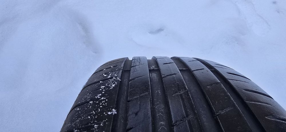 Goodyear 215/65 R17 • 4 шт • 2022 рік • 5 мм • Літні шини для SUV