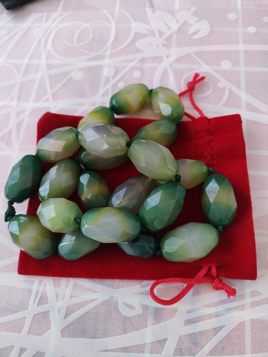 Намисто, буси, агат великий