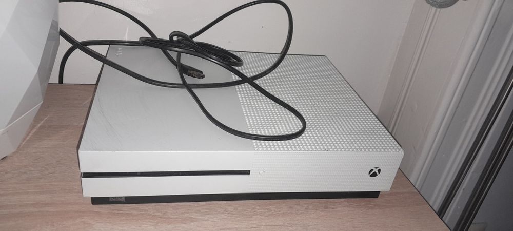 Xbox one s  Biała