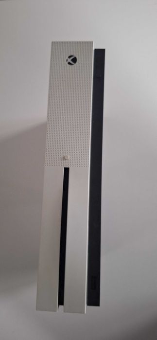 Xbox one S 500GB + Kinect Xbox One Model 1520 4 Gry