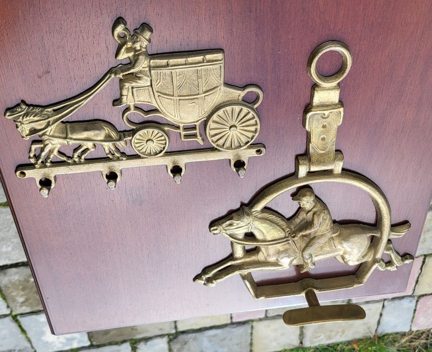 Вішалка , ключниця з латуні