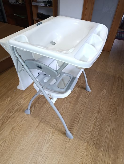 Fraldário/Banheira Cam