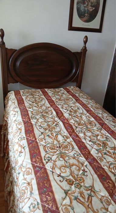 Cama solteiro com colchão