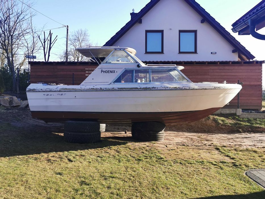 Kadłub łódź jacht motorowy Bayliner 2350 Nisqually Express z hardtopem