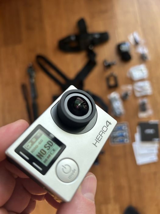 GoPro Hero 4 Silver - praktycznie nowa, z bogatym zestawem akcesoriów!