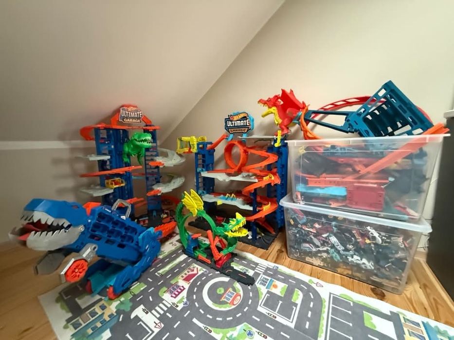 Tory hot wheels plus dużo autek tylko odbiór osobisty