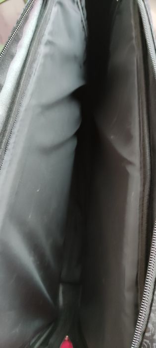 Продам сумку размером 47,×33 см для док-тов, ноута и пр. Не пересылаю!