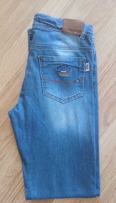 Джинсы фирмы A-yugi jeans Турция на мальчика ,рост 160-170
