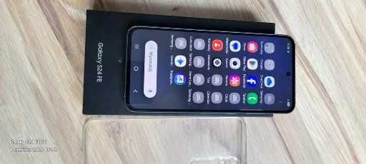 Sprzedam samsung s24 FE w ladnym stanie 1.5 letni sprawny tanio