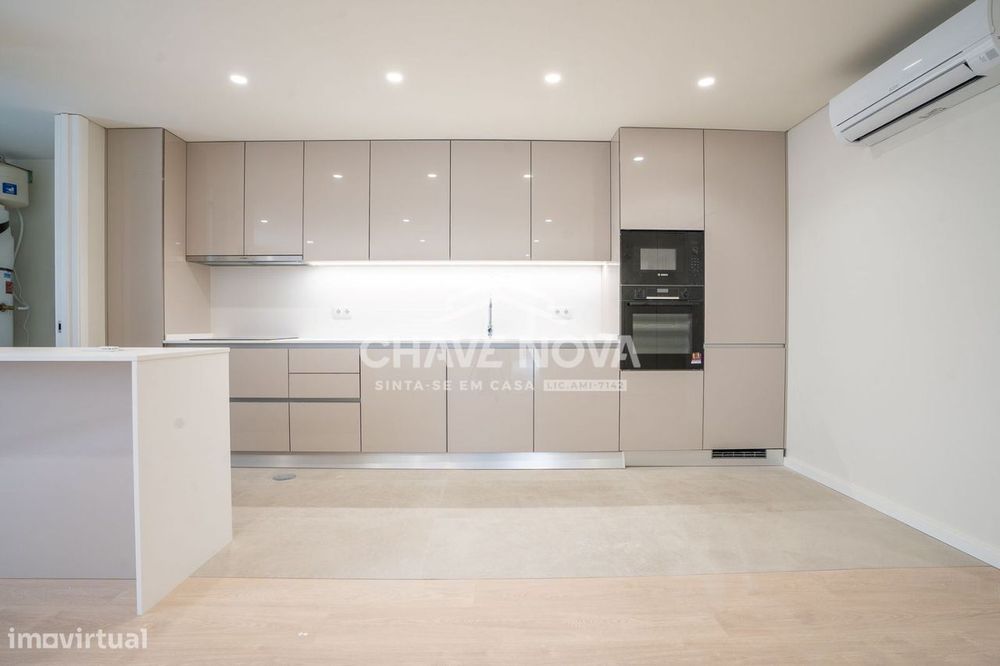 T2 novo piso 1 em Santa Marinha, Gaia