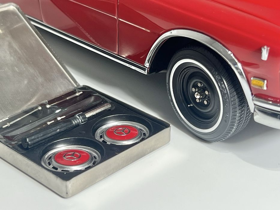 Mercedes Pullman W100 CMC 1/18