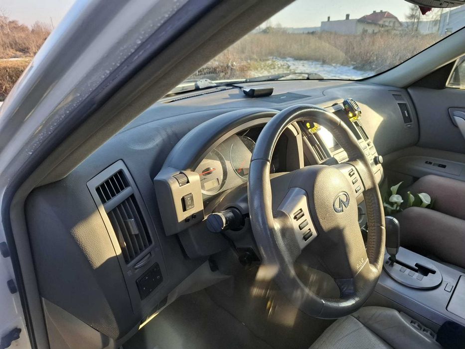 Infiniti FX45 4.5 V8